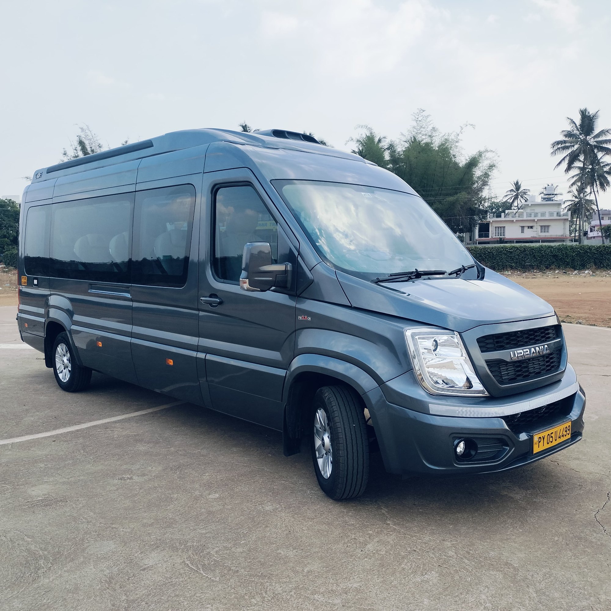 force-urbania-for-hire-in-bangalore-force-urbania-for-rental-in-bangalore